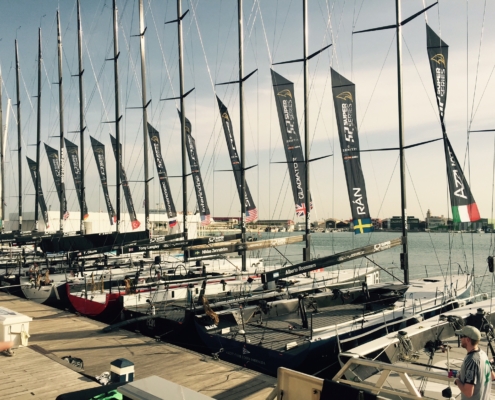 52 SUPERSERIES